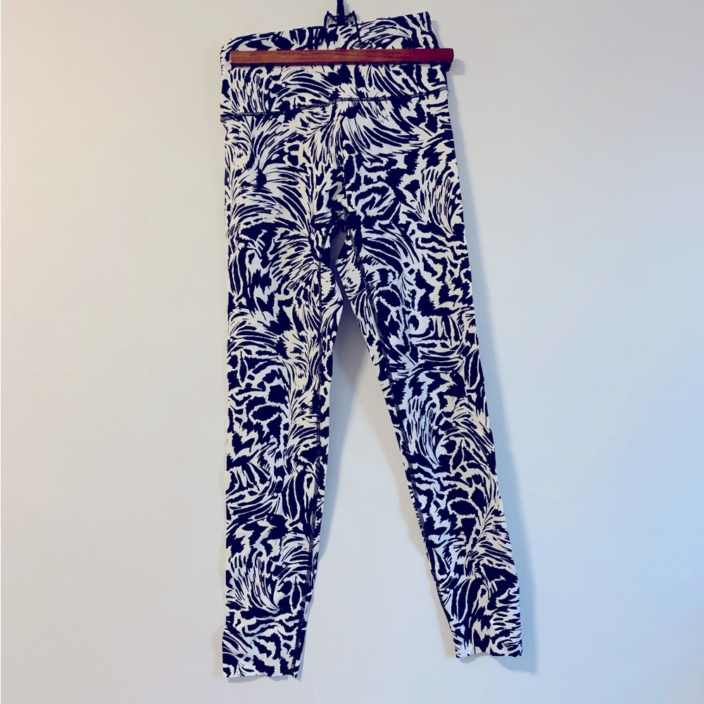 Aerie zebra leggings - medium